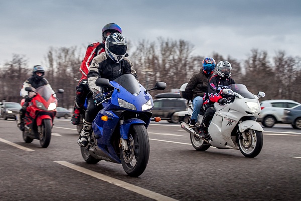 Катание на мотоцикле в Костроме. ULTRA ПОДАРКИ. Купить катание на мотоцикле в Костроме. Попробовав езду на мотоциклах, вы получите порцию адреналина и невероятные эмоции. Сервис: UltraPodarki.ru 8 800 505 95 30.. Катание на мотоцикле в Костроме, прокат мотоциклов Кострома, катание на мотоциклах, прокат мотоцикла, езда на мотоцикле Кострома, езда на мотоцикле, мотопрогулка Кострома, мотопрогулка