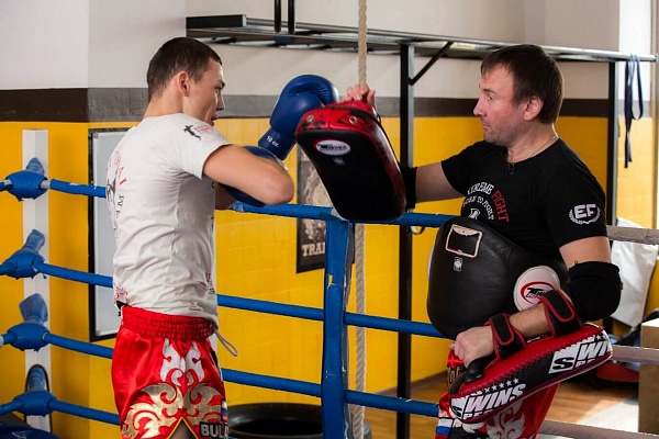 Купить занятие тайским боксом в Костроме. Сервис Ultra Подарки. Хотите взять уроки Муай Тай в клубе тайского бокса? Купите сертификат на занятие тайским боксом в Костроме. Сервис UltraPodarki.ru 8 800 505 95 30. Занятия тайским боксом, тайский бокс индивидуальные занятия, занятия тайским боксом в Костроме, тайский бокс цена, тайский бокс тренировка, тайский бокс клуб, тайский бокс клуб в Костроме, муай тай, уроки муай тай, сертификат на тайский бокс, Муай Тай Кострома, Тайский бокс Кострома, купить тайский бокс, купить муай тай, купить Тайский бокс Кострома