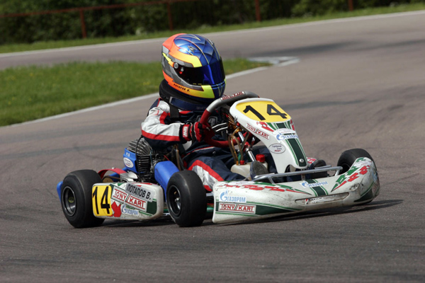 Картинг в Костроме. ULTRA ПОДАРКИ. Купить картинг в Костроме. Попробуйте участие в настоящей гонке и получите порцию незабываемых эмоций. Гонки на картах - это приятно и доступно. Сервис UltraPodarki.ru 8 800 505 95 30. Картинг Кострома, картинг, гонки на картах Кострома, гонки на картах, езда на карте Кострома, езда на карте, купить картинг Кострома, купить картинг, картинг цена Кострома, картинг цена, картинг клуб Кострома, картинг клуб, картинг центр, картинг центр Кострома