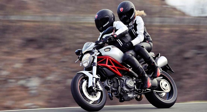 Катание на мотоцикле в Костроме. ULTRA ПОДАРКИ. Купить катание на мотоцикле в Костроме. Попробовав езду на мотоциклах, вы получите порцию адреналина и невероятные эмоции. Сервис: UltraPodarki.ru 8 800 505 95 30.. Катание на мотоцикле в Костроме, прокат мотоциклов Кострома, катание на мотоциклах, прокат мотоцикла, езда на мотоцикле Кострома, езда на мотоцикле, мотопрогулка Кострома, мотопрогулка