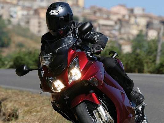 Катание на мотоцикле в Костроме. ULTRA ПОДАРКИ. Купить катание на мотоцикле в Костроме. Попробовав езду на мотоциклах, вы получите порцию адреналина и невероятные эмоции. Сервис: UltraPodarki.ru 8 800 505 95 30.. Катание на мотоцикле в Костроме, прокат мотоциклов Кострома, катание на мотоциклах, прокат мотоцикла, езда на мотоцикле Кострома, езда на мотоцикле, мотопрогулка Кострома, мотопрогулка