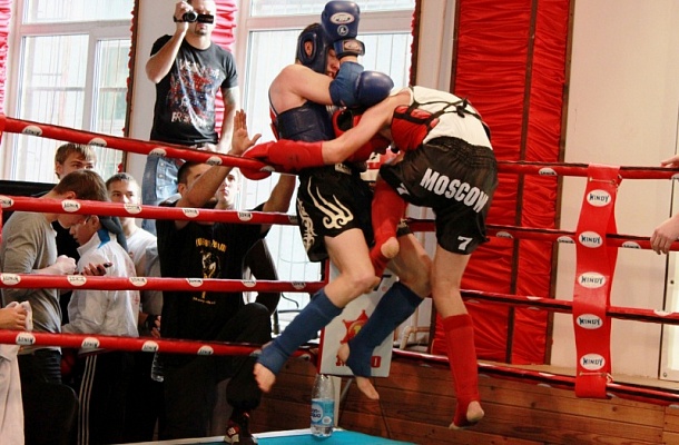 Купить занятие тайским боксом в Костроме. Сервис Ultra Подарки. Хотите взять уроки Муай Тай в клубе тайского бокса? Купите сертификат на занятие тайским боксом в Костроме. Сервис UltraPodarki.ru 8 800 505 95 30. Занятия тайским боксом, тайский бокс индивидуальные занятия, занятия тайским боксом в Костроме, тайский бокс цена, тайский бокс тренировка, тайский бокс клуб, тайский бокс клуб в Костроме, муай тай, уроки муай тай, сертификат на тайский бокс, Муай Тай Кострома, Тайский бокс Кострома, купить тайский бокс, купить муай тай, купить Тайский бокс Кострома