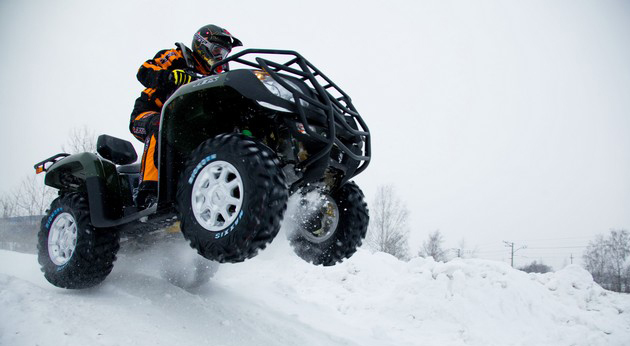 Катание на квадроциклах в Костроме. Подарочные сертификаты Ultra Подарки. Подарочный сертификат на катание на квадроциклах в Костроме. Закажите прокат квадроциклов и наслаждайтесь активным отдыхом с друзьями. Выбирайте живописные маршруты для езды на квадроциклах. Сервис UltraPodarki.ru 8 800 505 95 30. Катание на квадроциклах, катание на квадроциклах Кострома, прокат квадроциклов, прокат квадроциклов Кострома, езда на квадроцикле, езда на квадроцикле Кострома, катание на квадроциклах зимой, Катание на квадроциклах летом, сертификат на катание на квадроциклах, сертификат квадроциклы, сертификат квадроциклы Кострома
