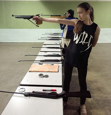 Стрельба из пневматического оружия в тире Костромы. Сервис Ultra Подарки. Пневматический тир. Купить подарочный сертификат на стрельбу из пневматического оружия в Костроме. Сервис UltraPodarki.ru 8 800 505 95 30. стрельбе из пневматического оружия Кострома, стрелковый клуб Кострома, стрельба из оружия Кострома, пневматическое оружие Кострома, пневматический тир Кострома, стрельба из пневматического оружия, пулевая стрельба, пулевая стрельба Кострома, пневматический тир в Костроме