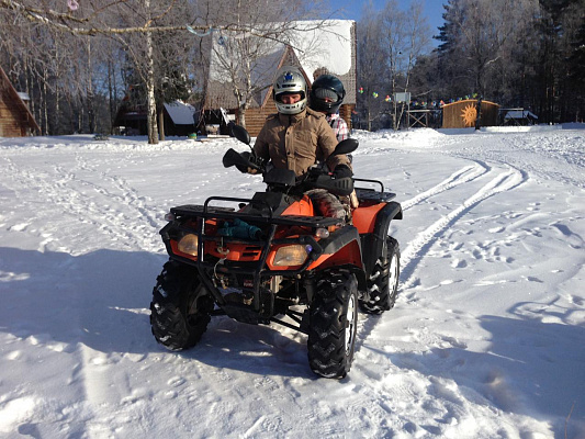 Катание на квадроциклах в Костроме. Подарочные сертификаты Ultra Подарки. Подарочный сертификат на катание на квадроциклах в Костроме. Закажите прокат квадроциклов и наслаждайтесь активным отдыхом с друзьями. Выбирайте живописные маршруты для езды на квадроциклах. Сервис UltraPodarki.ru 8 800 505 95 30. Катание на квадроциклах, катание на квадроциклах Кострома, прокат квадроциклов, прокат квадроциклов Кострома, езда на квадроцикле, езда на квадроцикле Кострома, катание на квадроциклах зимой, Катание на квадроциклах летом, сертификат на катание на квадроциклах, сертификат квадроциклы, сертификат квадроциклы Кострома
